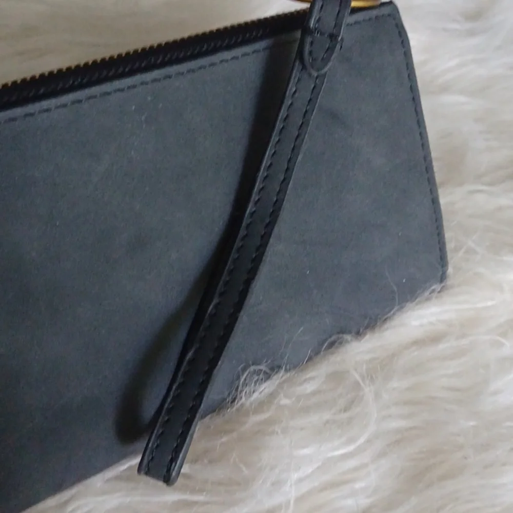 Universal Thread Wallet - Picture 5 of 13